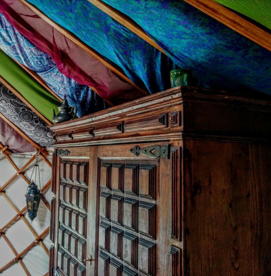 Star Gazing Luxury Yurt With River Views, Off Grid Eco Living Vale do Barco 외부 사진
